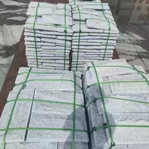 广西 芝麻白蘑菇石装车出货