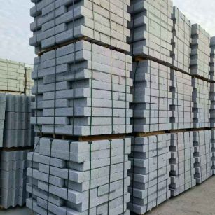 广西 路沿石（路侧石），颜色一致，尺寸标准