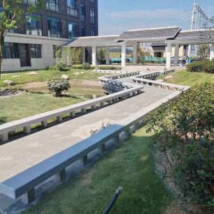 广西 芝麻灰小区坐凳&栏杆安装效果