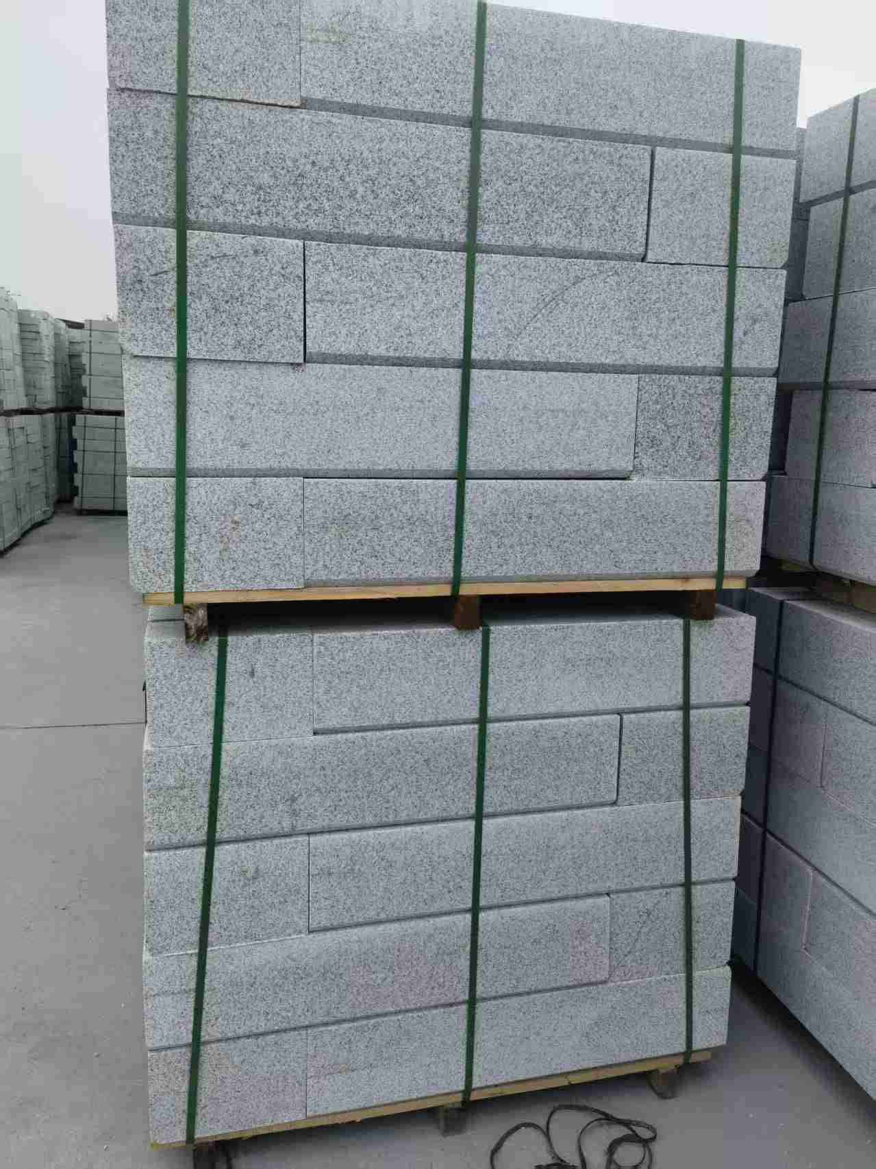 广西芝麻白路沿石