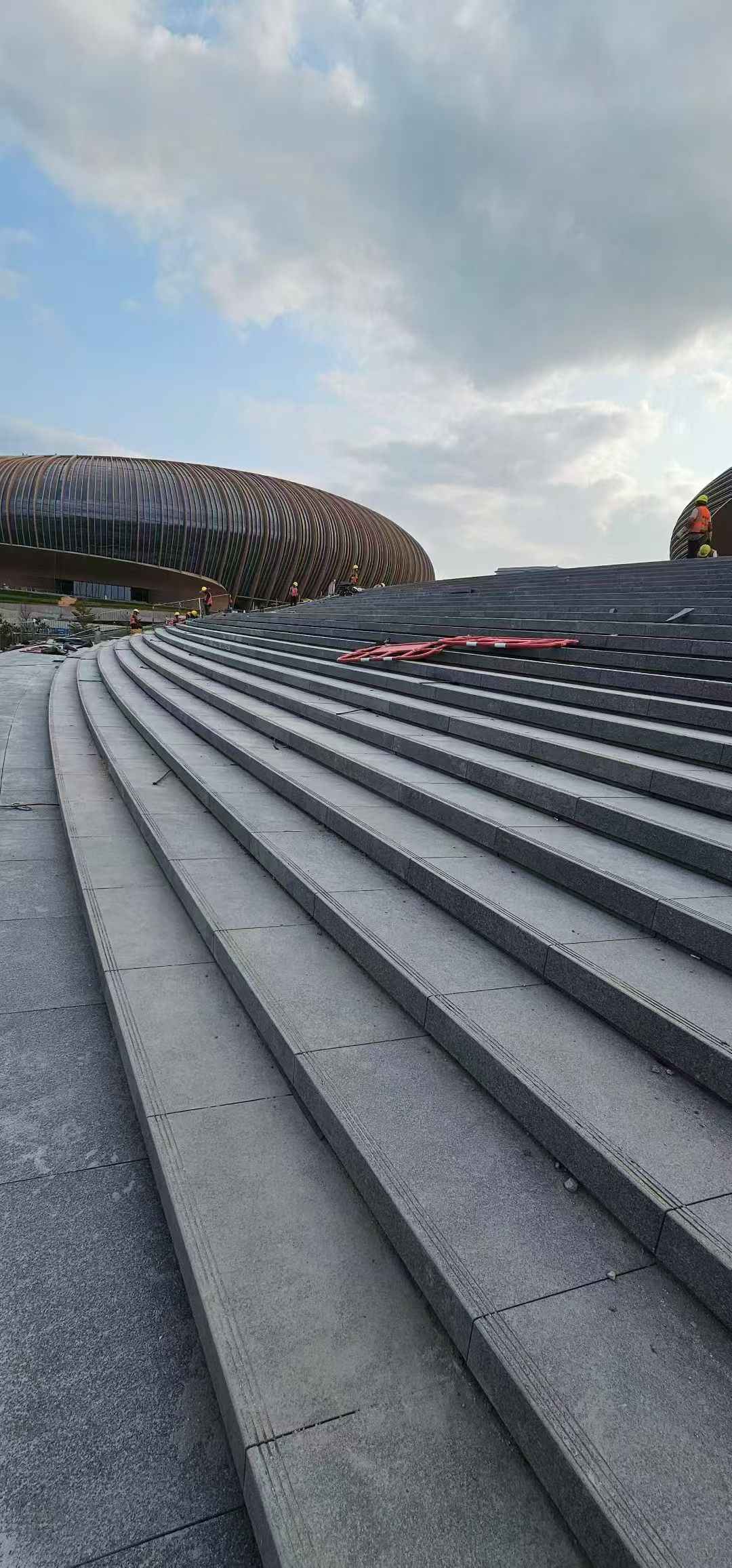 广西 弧形整石台阶铺装效果图