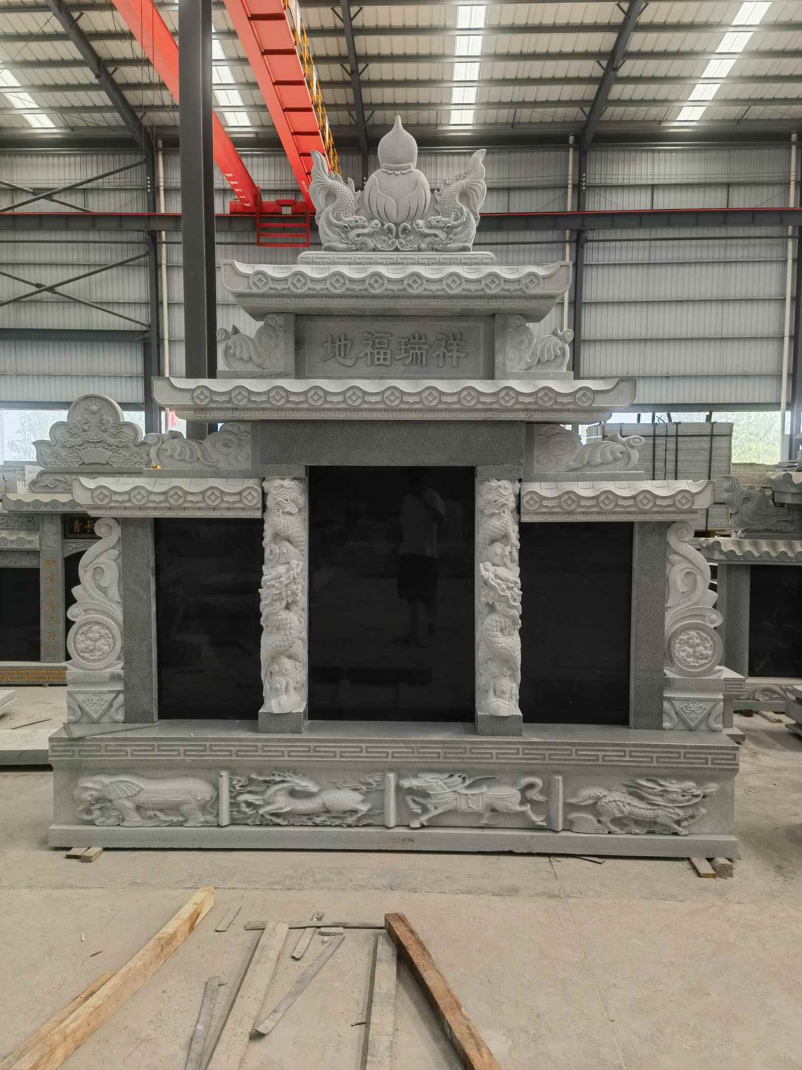 广西 芝麻灰高档墓碑、土墓，一套也支持定做