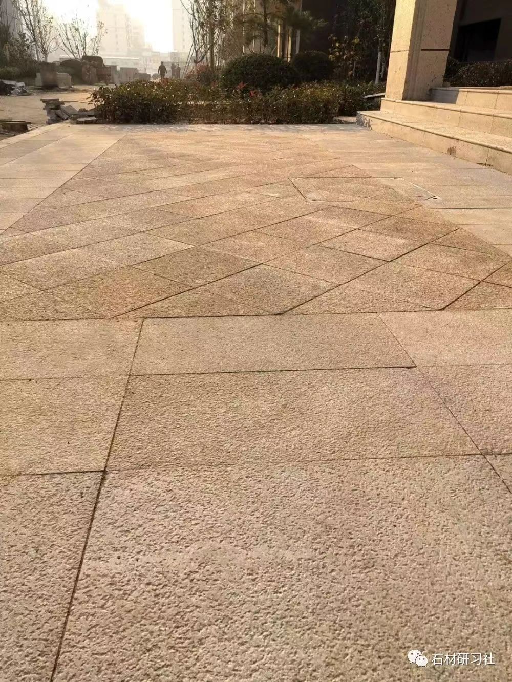 广西黄金麻石材铺装