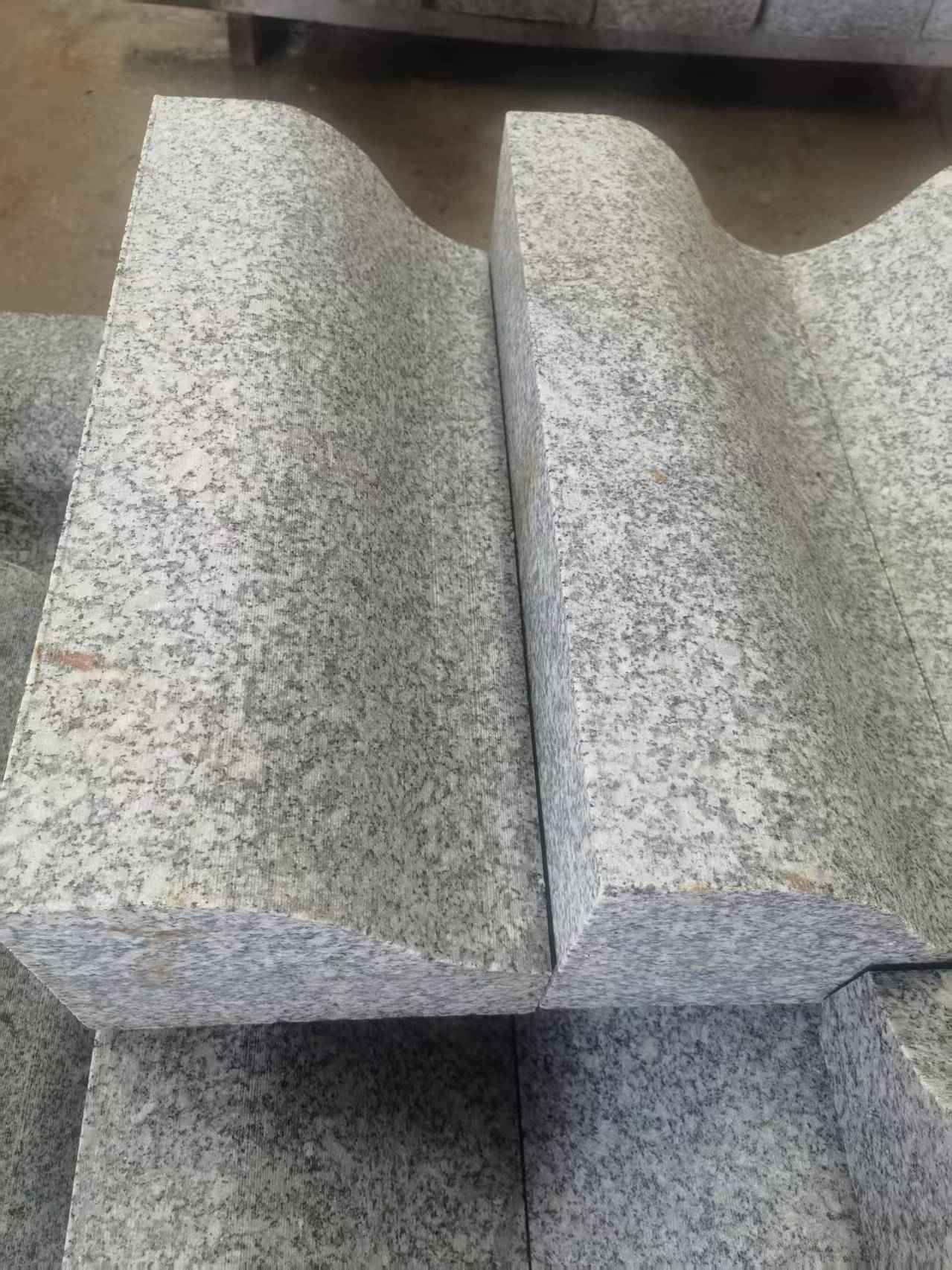 广西芙蓉白S型拉丝面路沿石